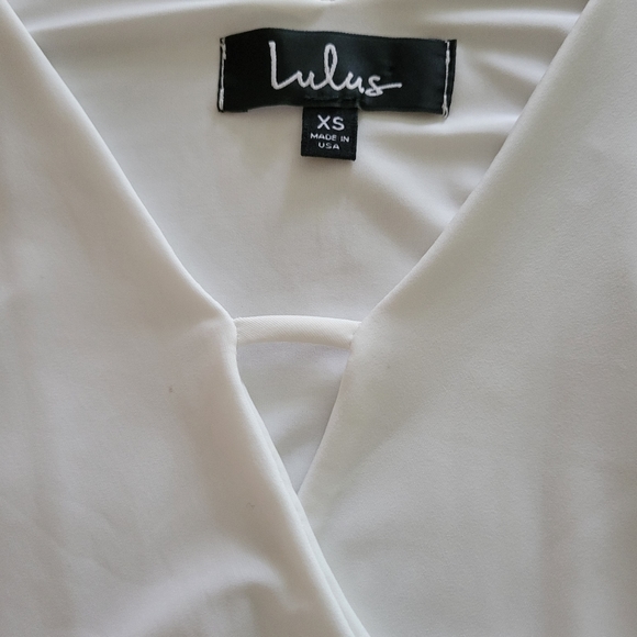 Lulu's xs spaghetti strap fully lined off white shirt - Picture 3 of 5